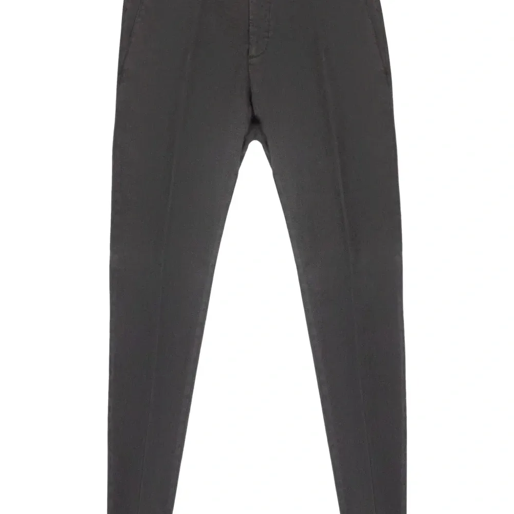 Брюки на пуговицах