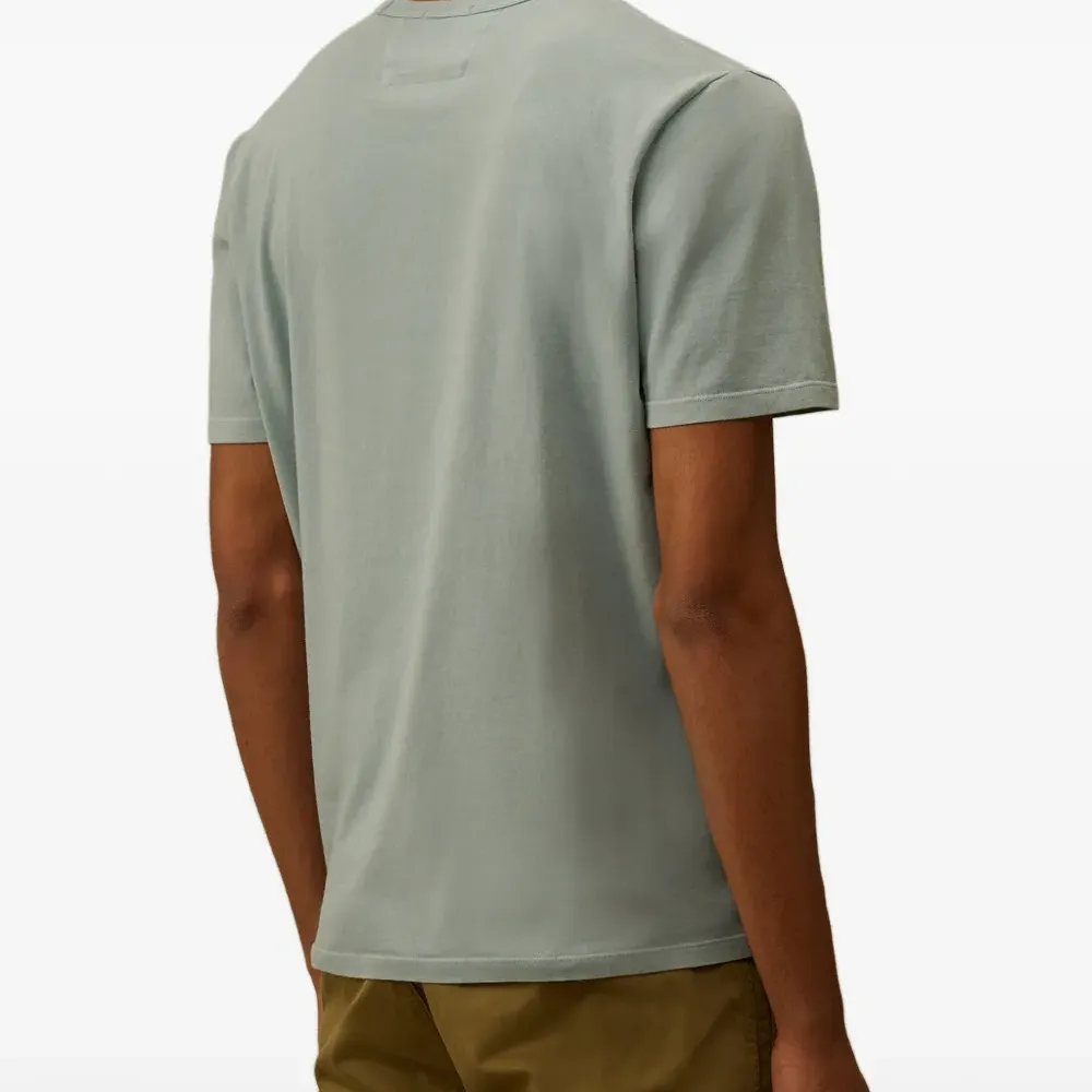 Футболка с логотипом