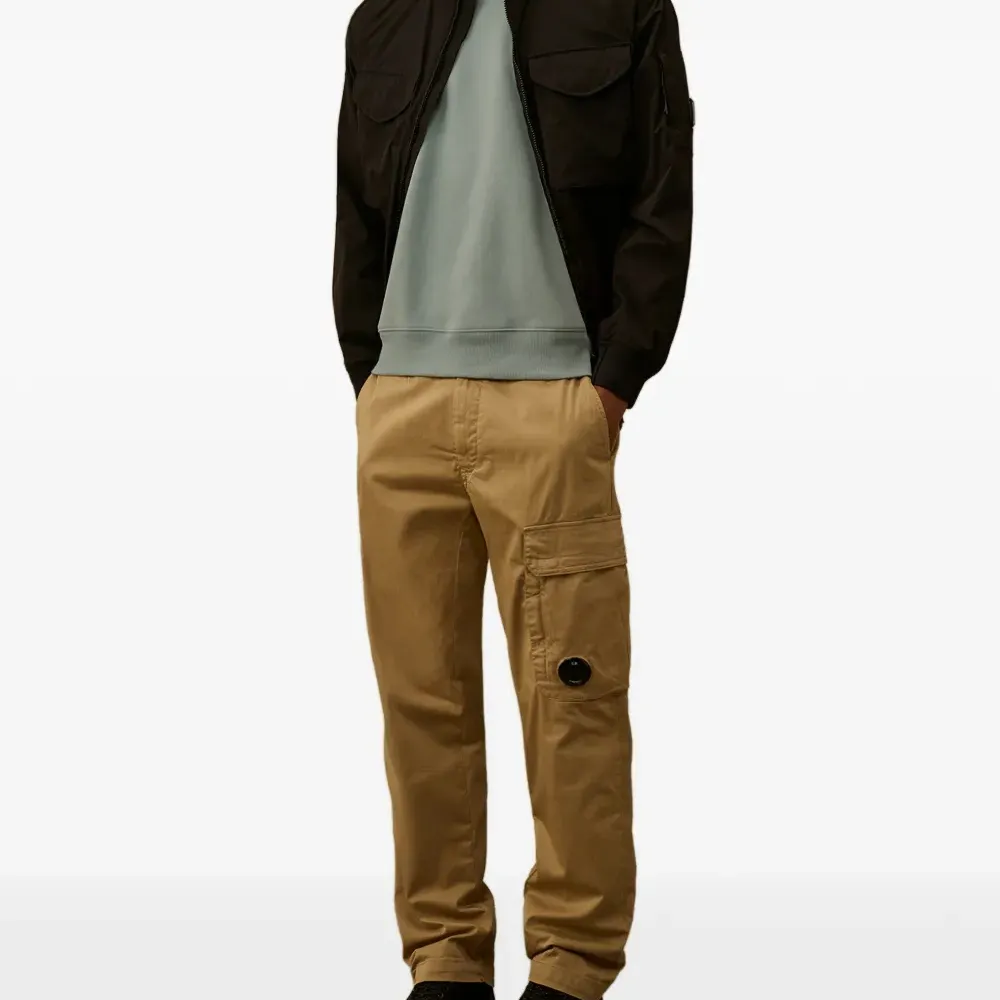 Толстовка с карманом на молнии