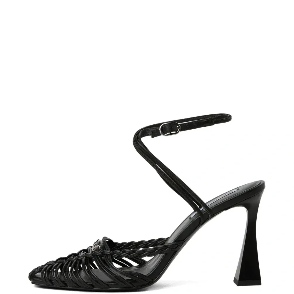 Сандалии Debutante