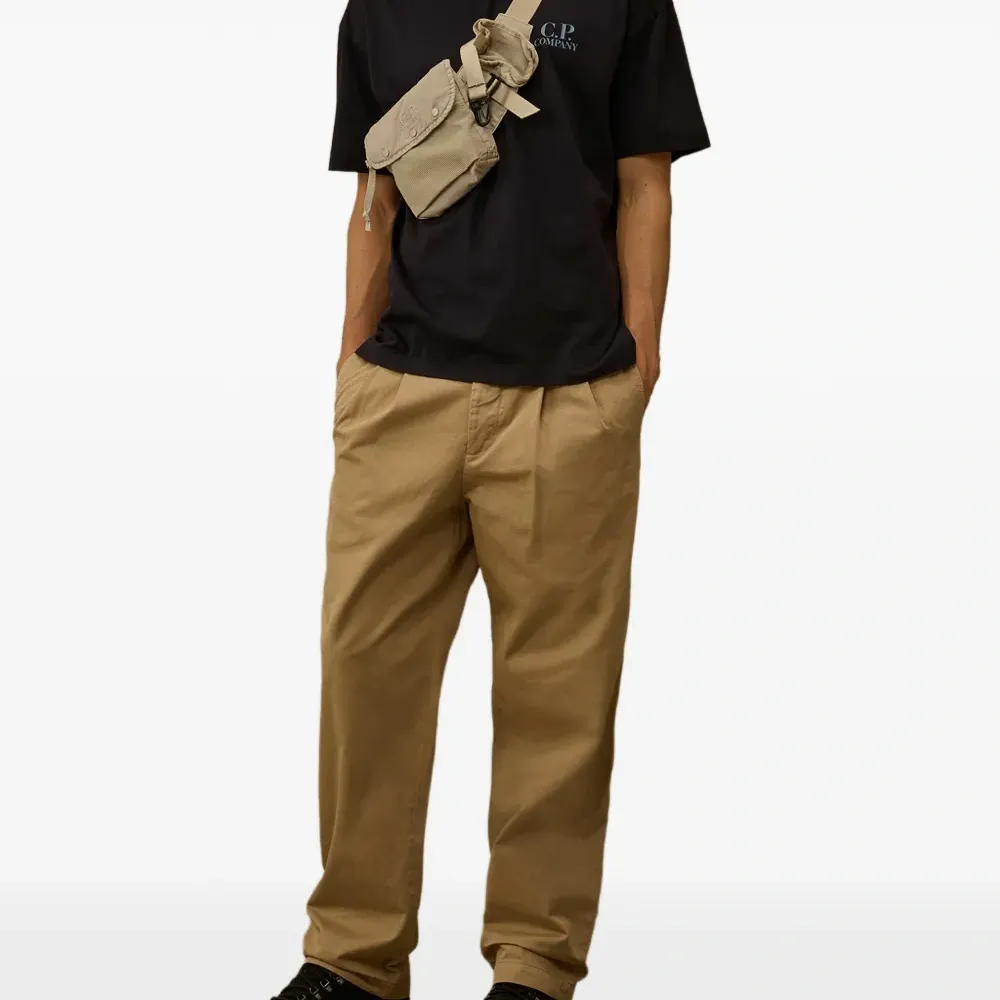 Футболка с логотипом