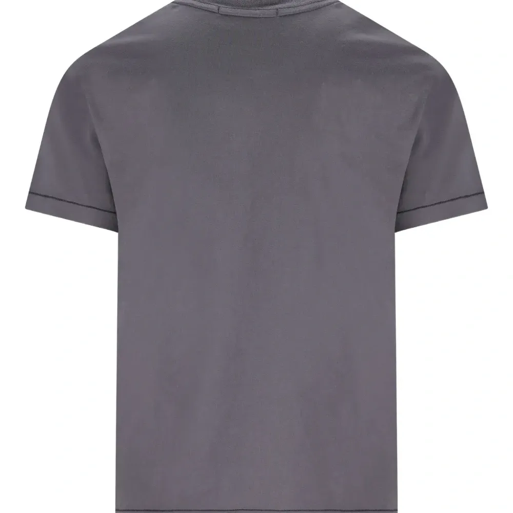 Футболка с нашивкой