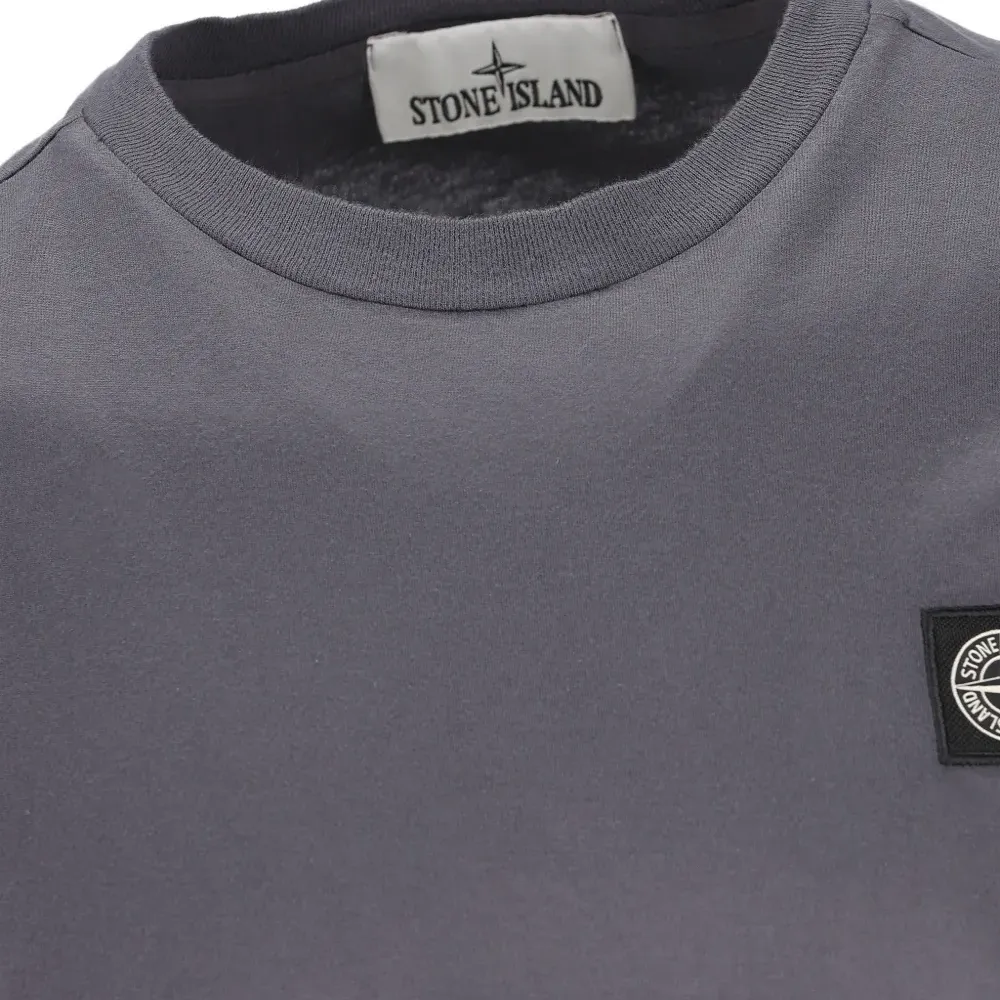 Футболка с нашивкой