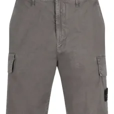 Шорты с накладными карманами