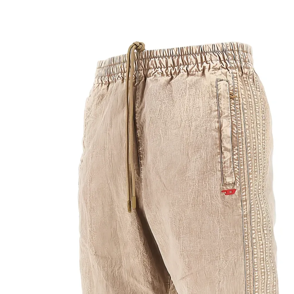 Брюки с боковыми полосками и шнурком