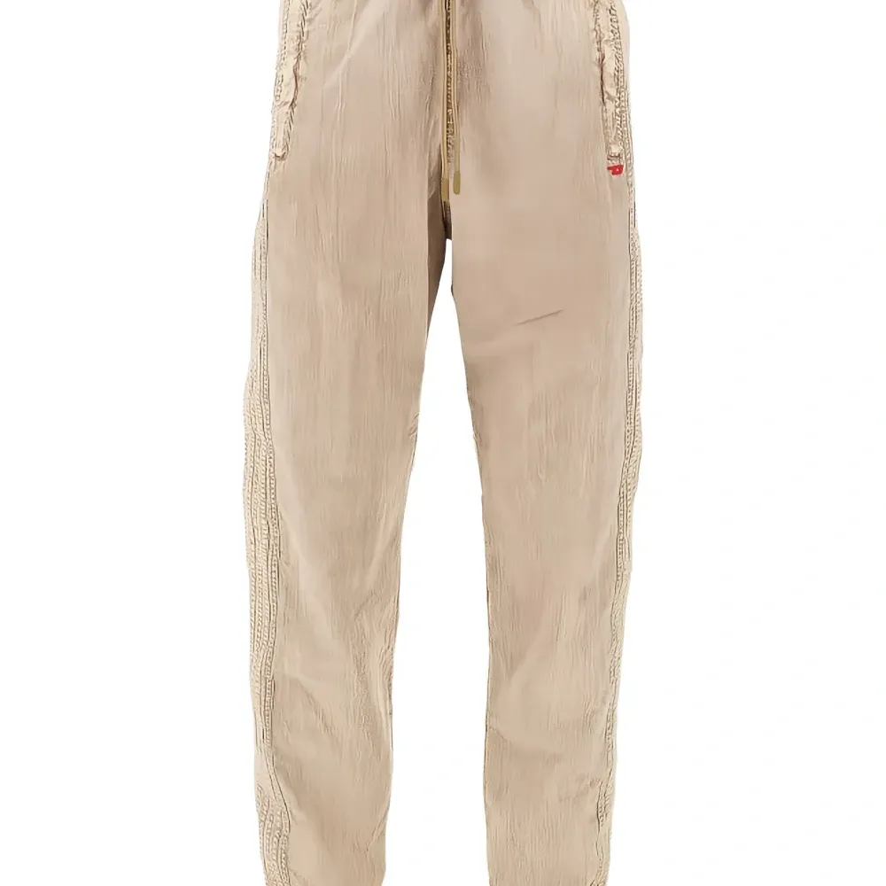 Брюки с боковыми полосками и шнурком