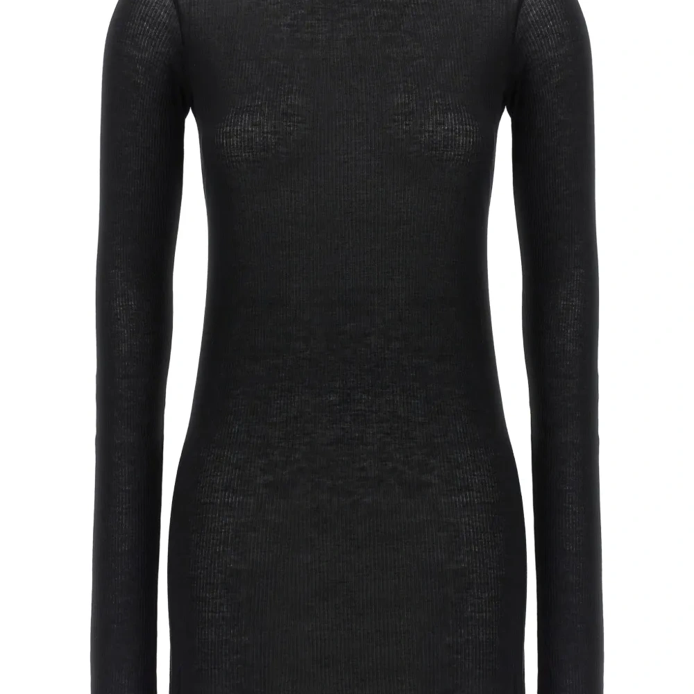 Футболка в рубчик с необработанными краями