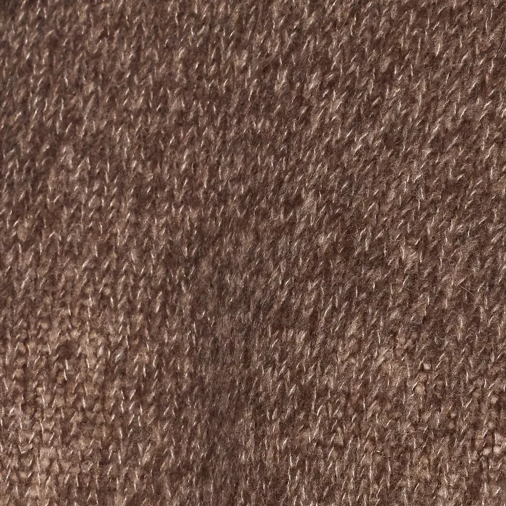 Вязаная блуза с круглым вырезом