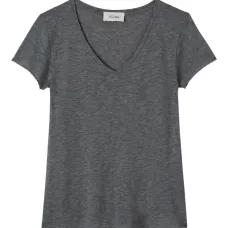 Футболка с короткими рукавами и V-образным вырезом