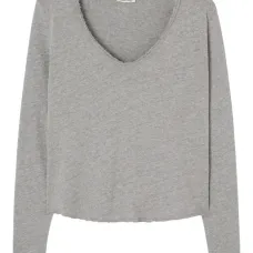 Футболка с длинными рукавами и V-образным вырезом