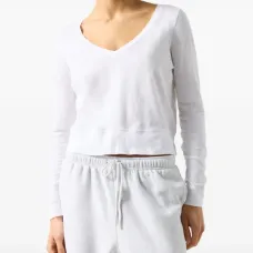 Футболка с длинными рукавами и V-образным вырезом