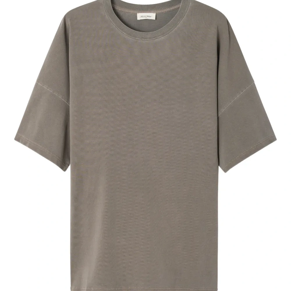 Футболка с круглым вырезом