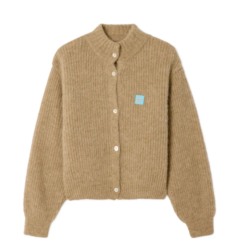 Кардиган East с длинными рукавами на пуговицах