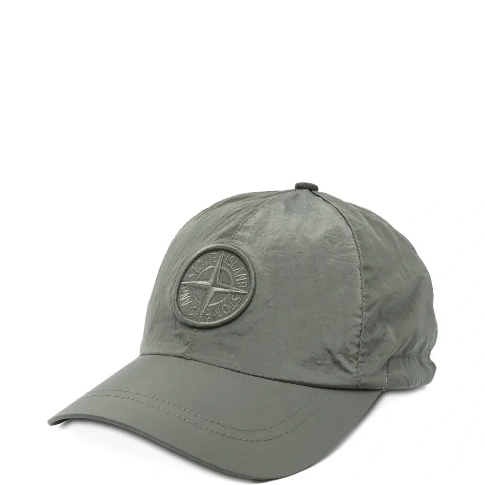 Бейсболка с логотипом