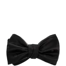 Галстук-бабочка с узором в виде черепов