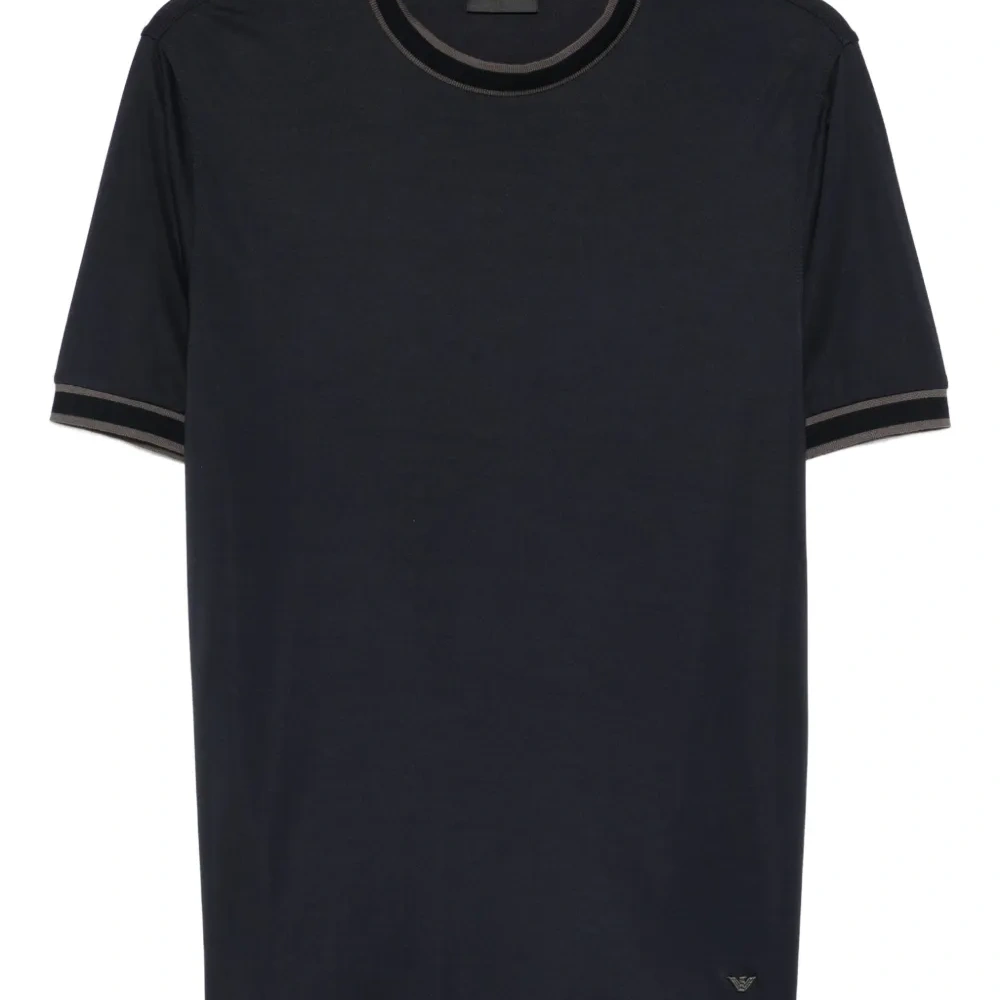 Футболка с отделкой в рубчик