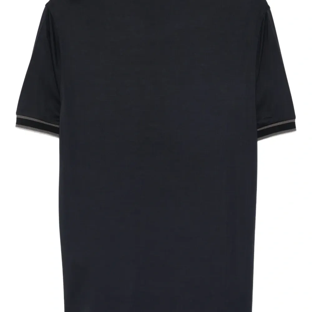 Футболка с отделкой в рубчик