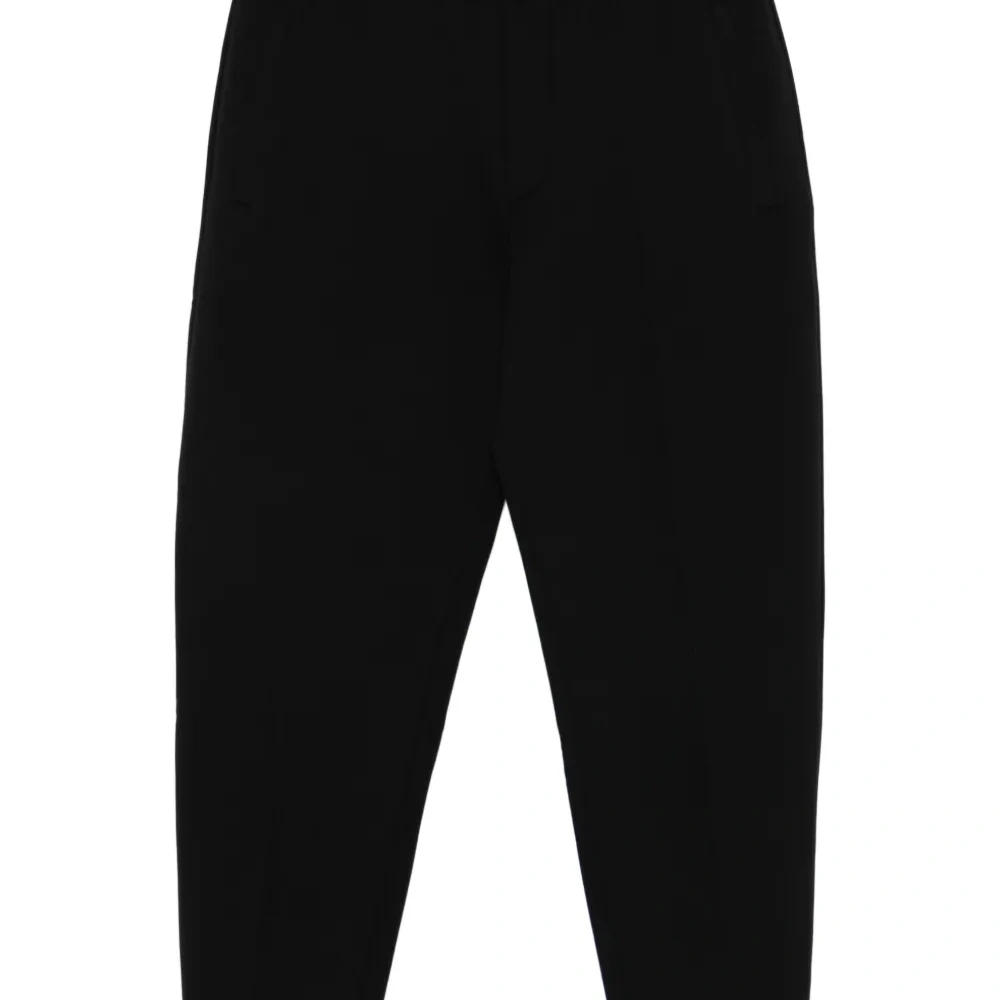 Спортивные брюки с декоративными швами