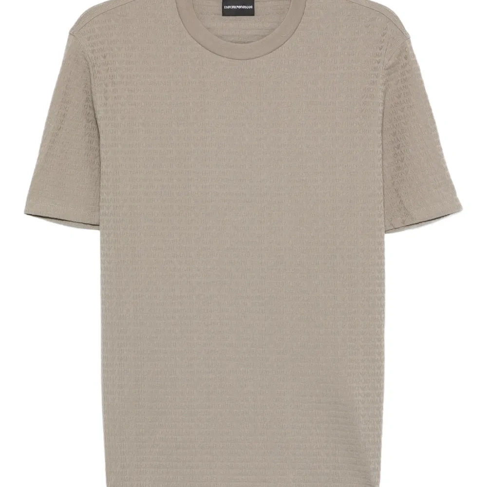 Фактурная футболка