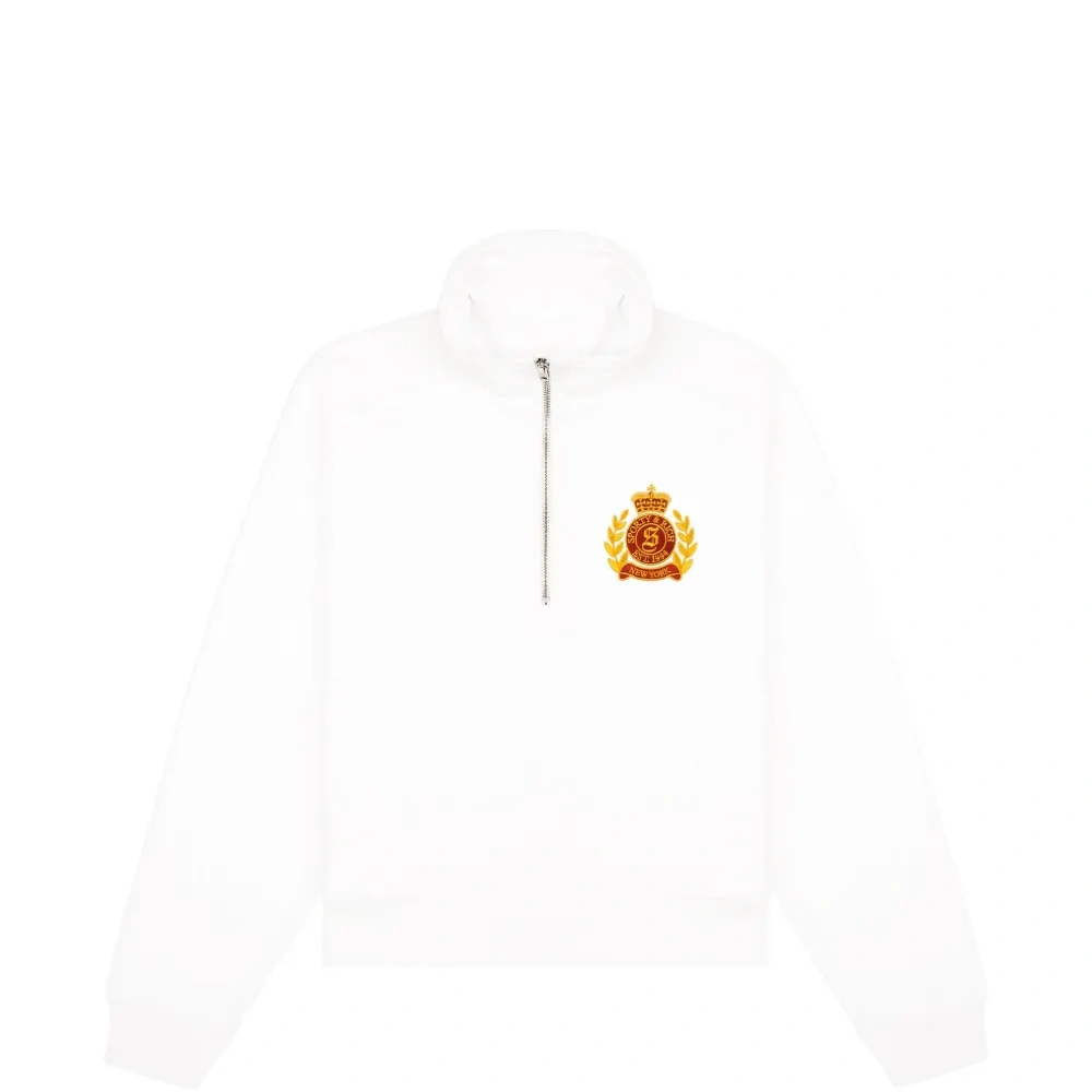 Свитер с вышивкой