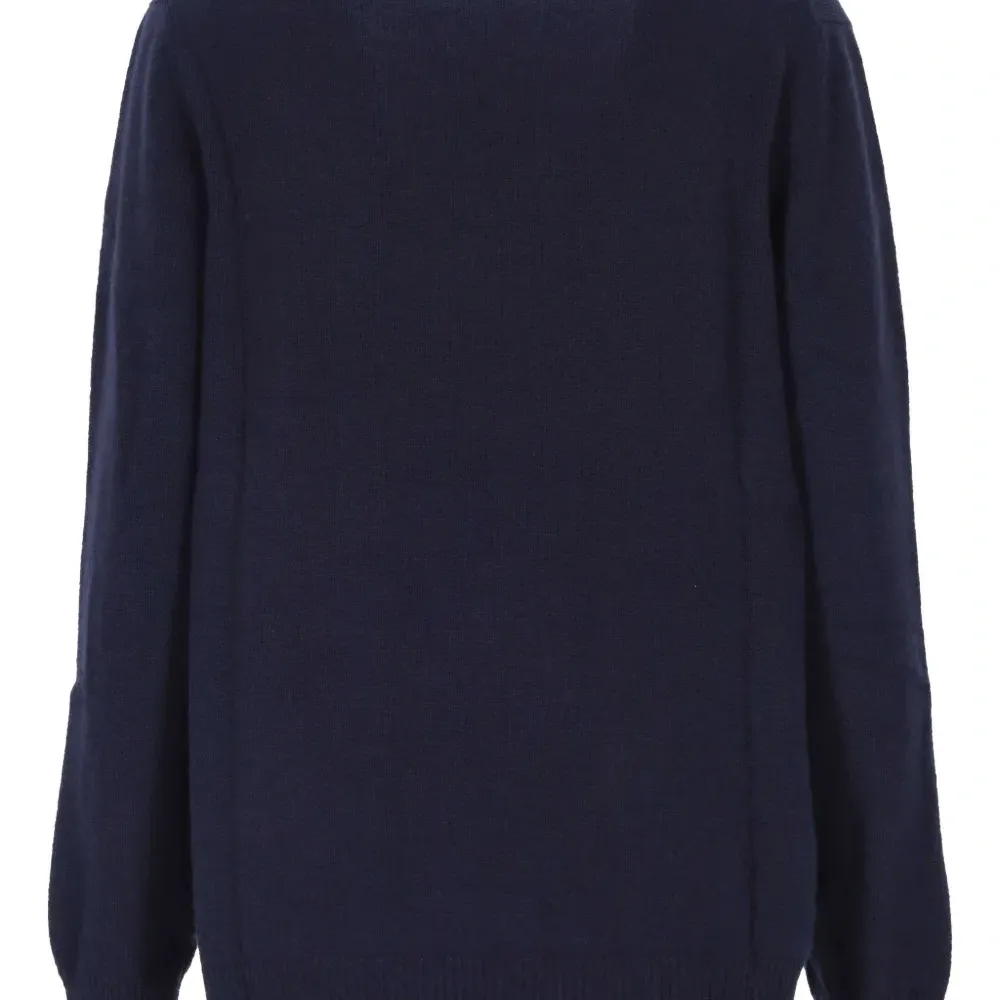 Свитер с графическим принтом