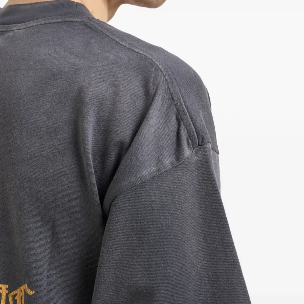 Футболка с графическим принтом