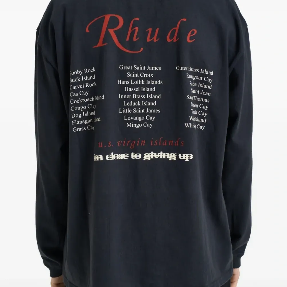 Футболка с надписью "Regatta Team"