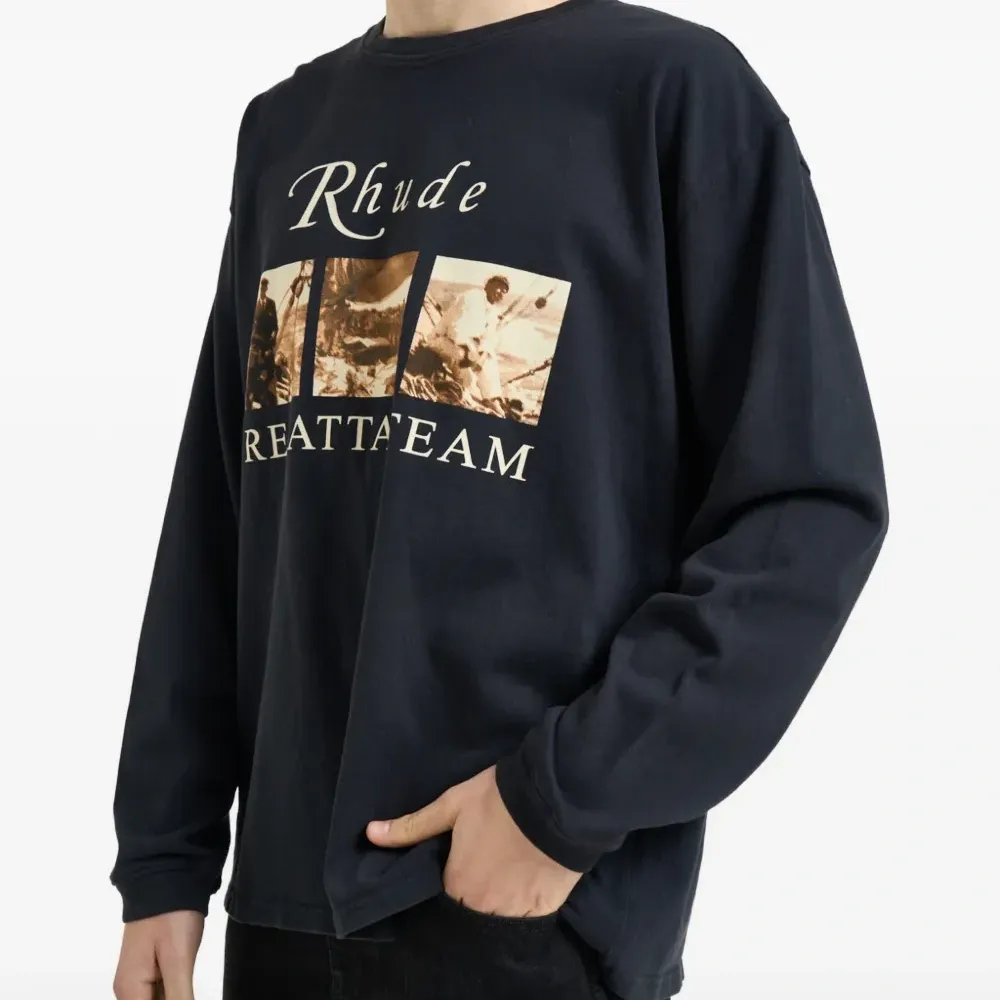 Футболка с надписью "Regatta Team"