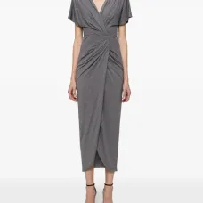 Макси-платье с V-образным вырезом