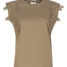 Футболка с вышивкой и стразами Футболка с вышивкой и стразами