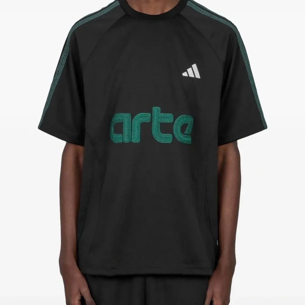 Футболка X Arte Antwerp с логотипом из трёх полос