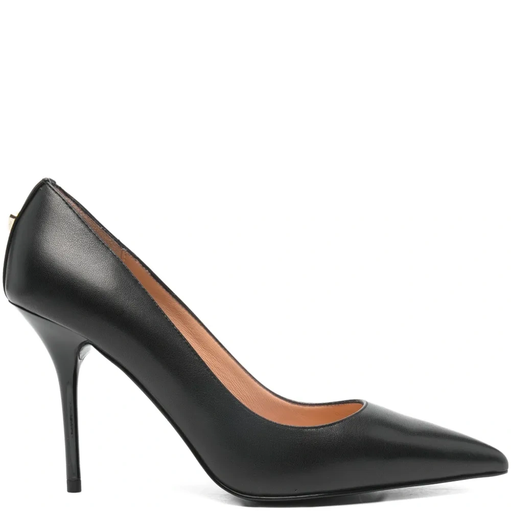 Туфли-лодочки с острым носком