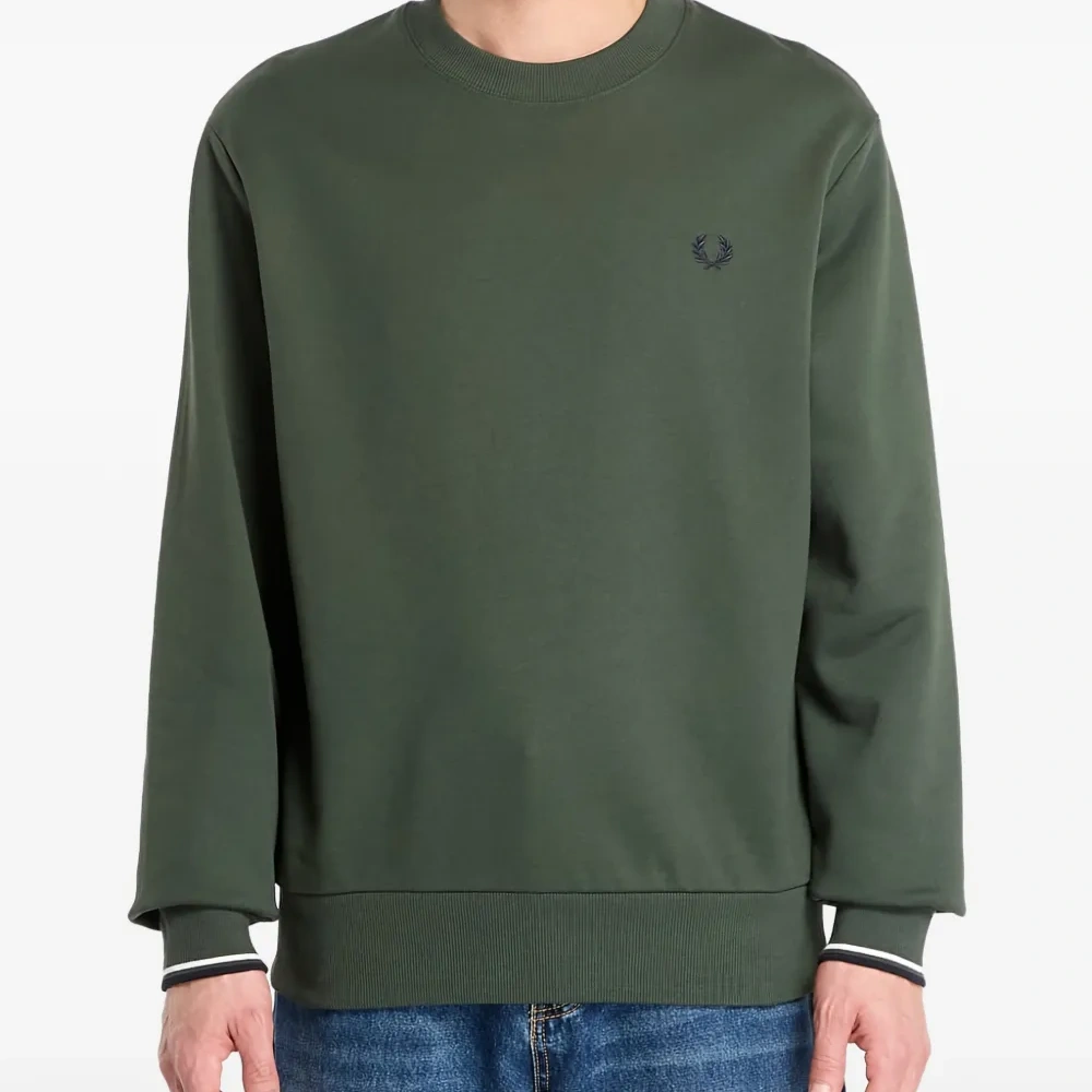 Свитшот с логотипом и круглым вырезом