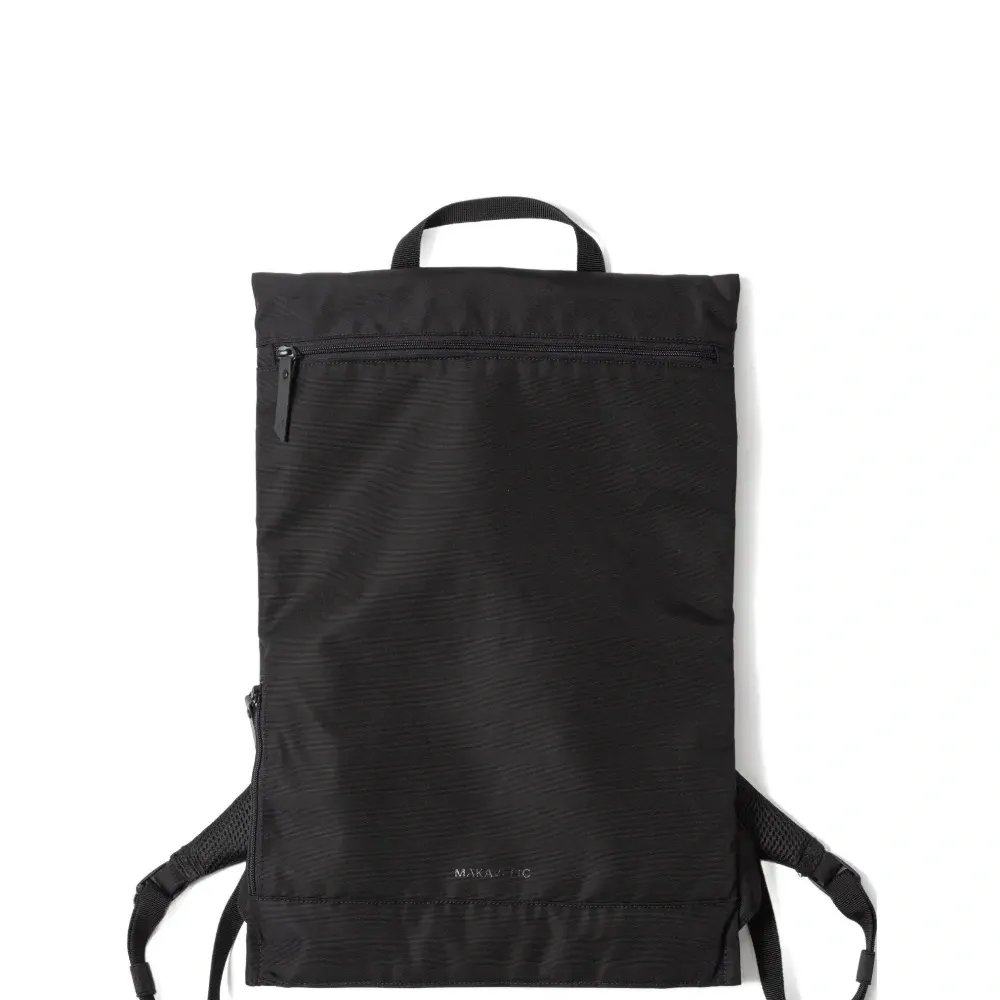 Рюкзак с логотипом и молнией