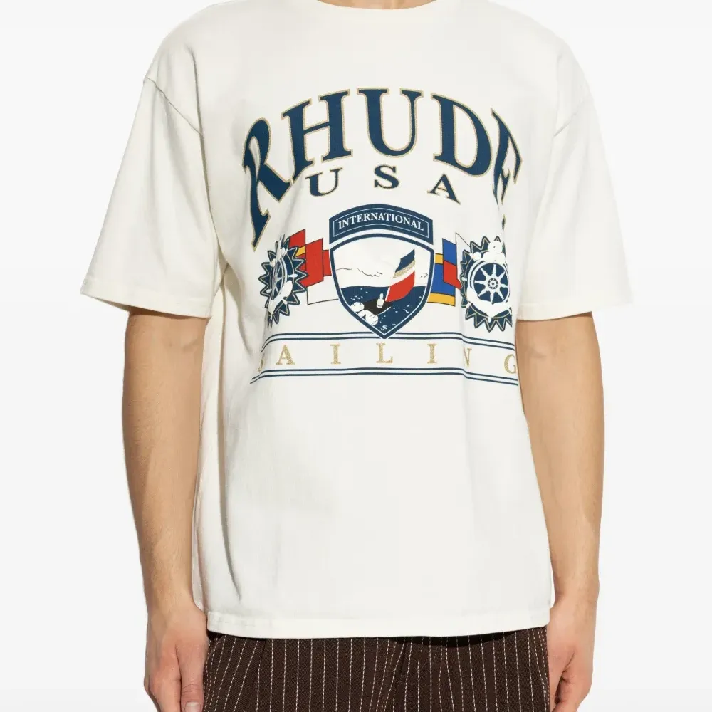 Футболка с принтом