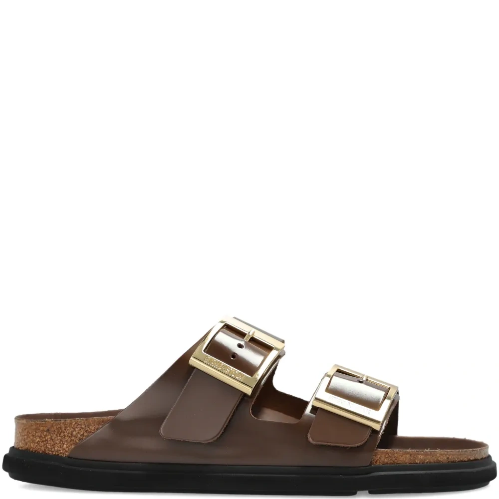 Сандалии Arizona с ремешками и пряжками