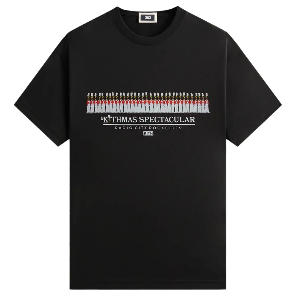 Футболка с круглым вырезом