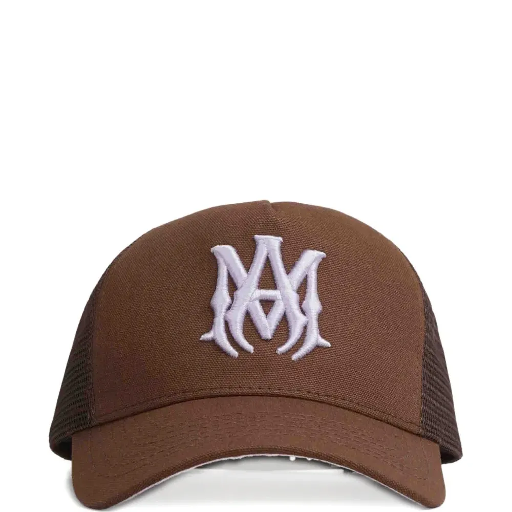 Бейсболка с вышитым логотипом и изогнутым козырьком