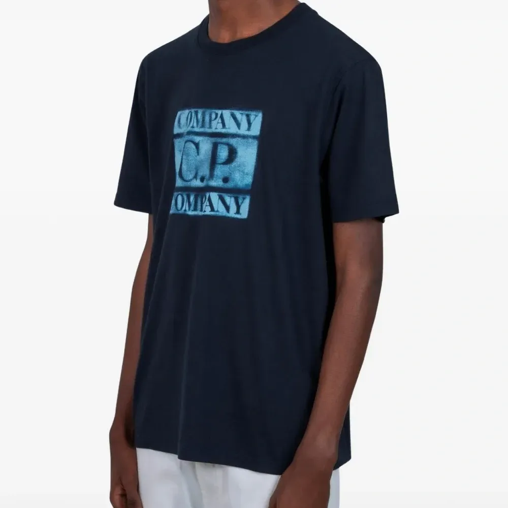 Футболка с короткими рукавами и логотипом