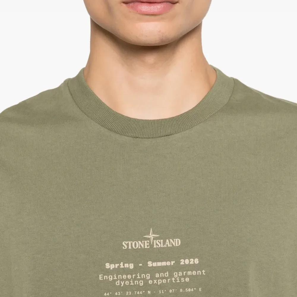 Футболка с принтом логотипа