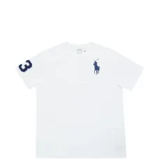 Футболка с нашивкой в виде числа