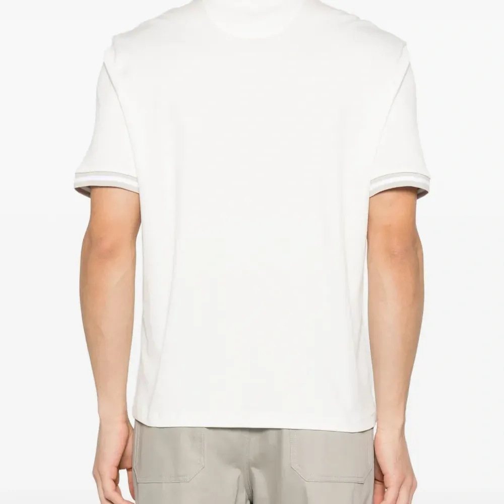 Футболка с ребристой отделкой