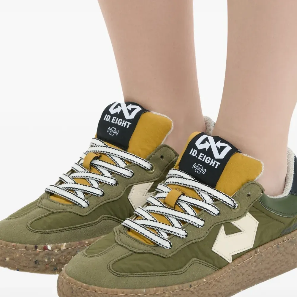 Кроссовки Uriduri с отделкой в виде стрелы Кроссовки Uriduri с отделкой в виде стрелы