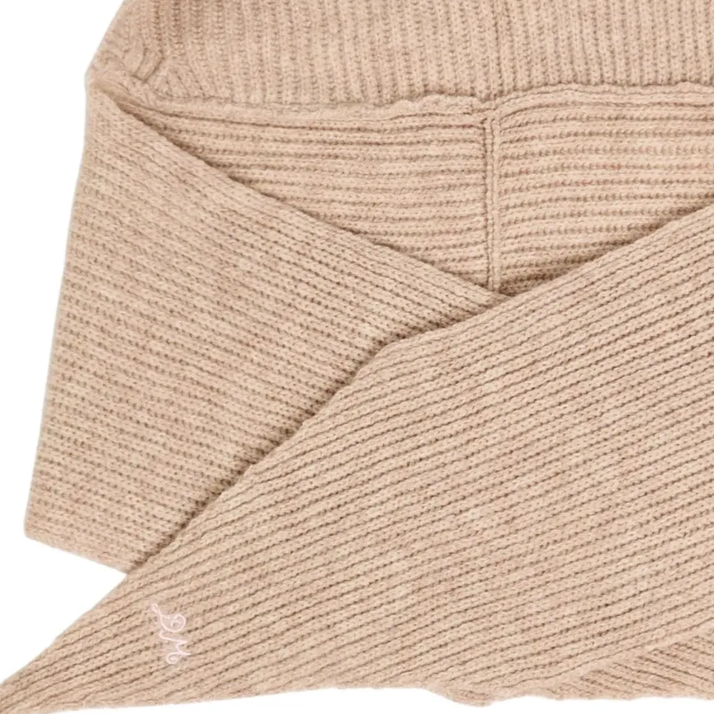 Капюшон с помпоном