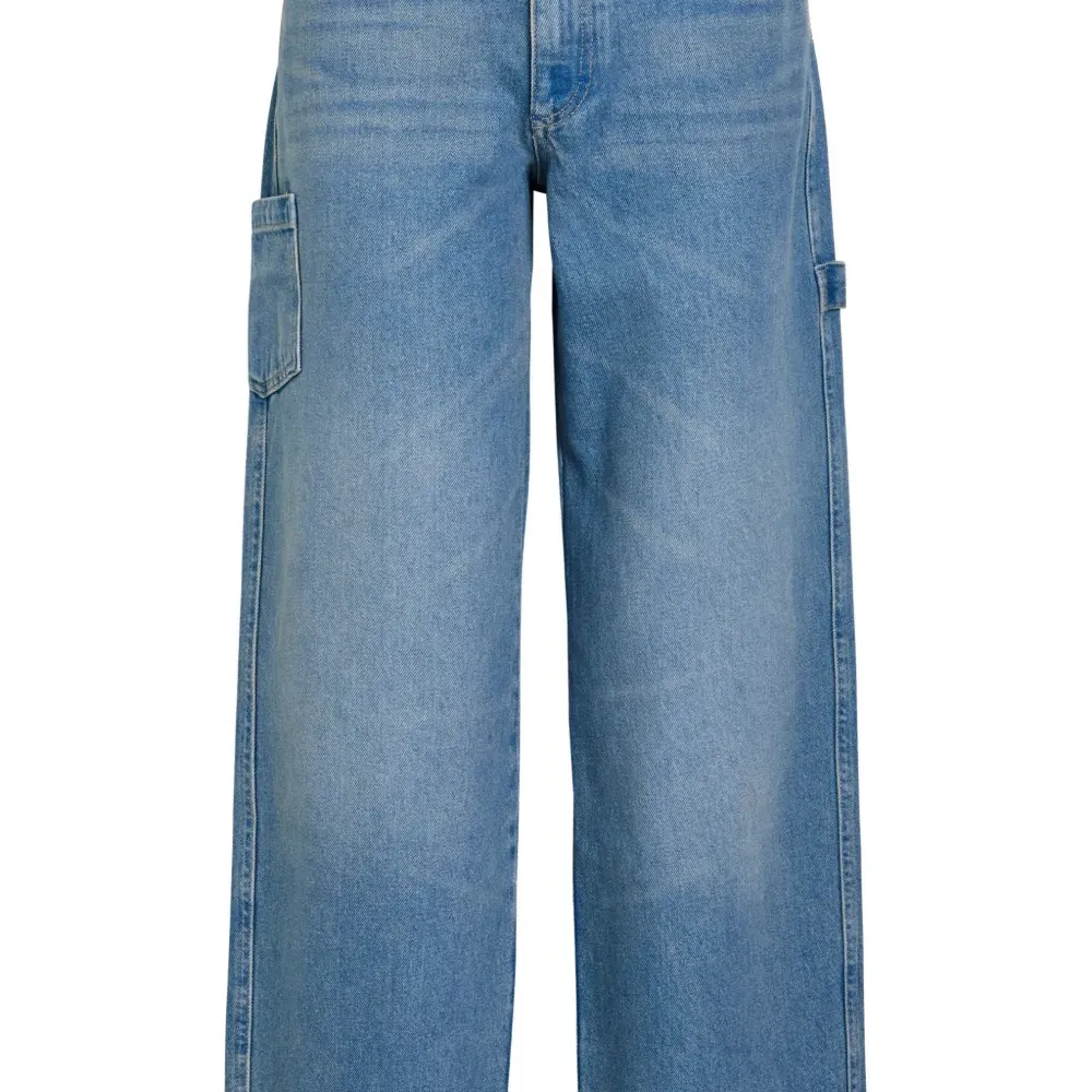 Джинсы с пятью карманами