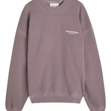 Свитер с круглым вырезом