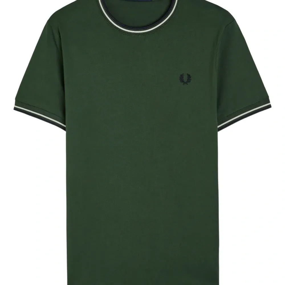 Футболка с логотипом