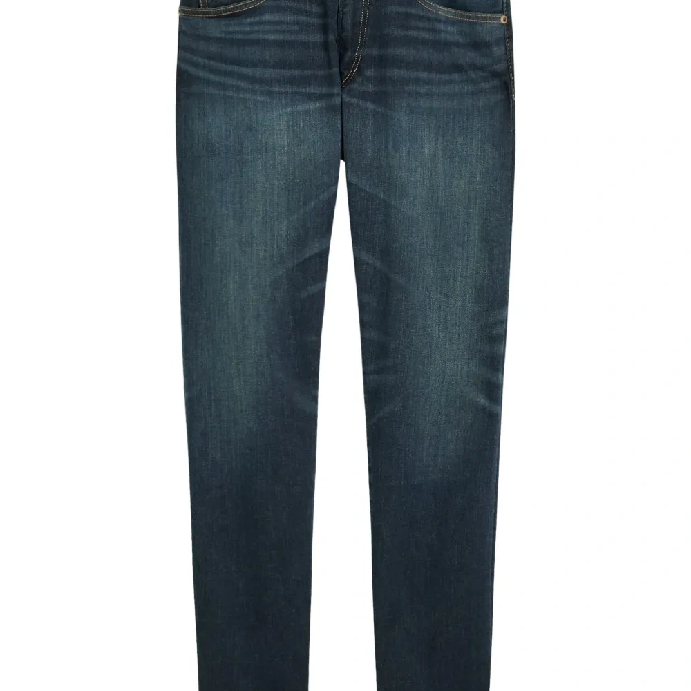 Джинсы с карманами