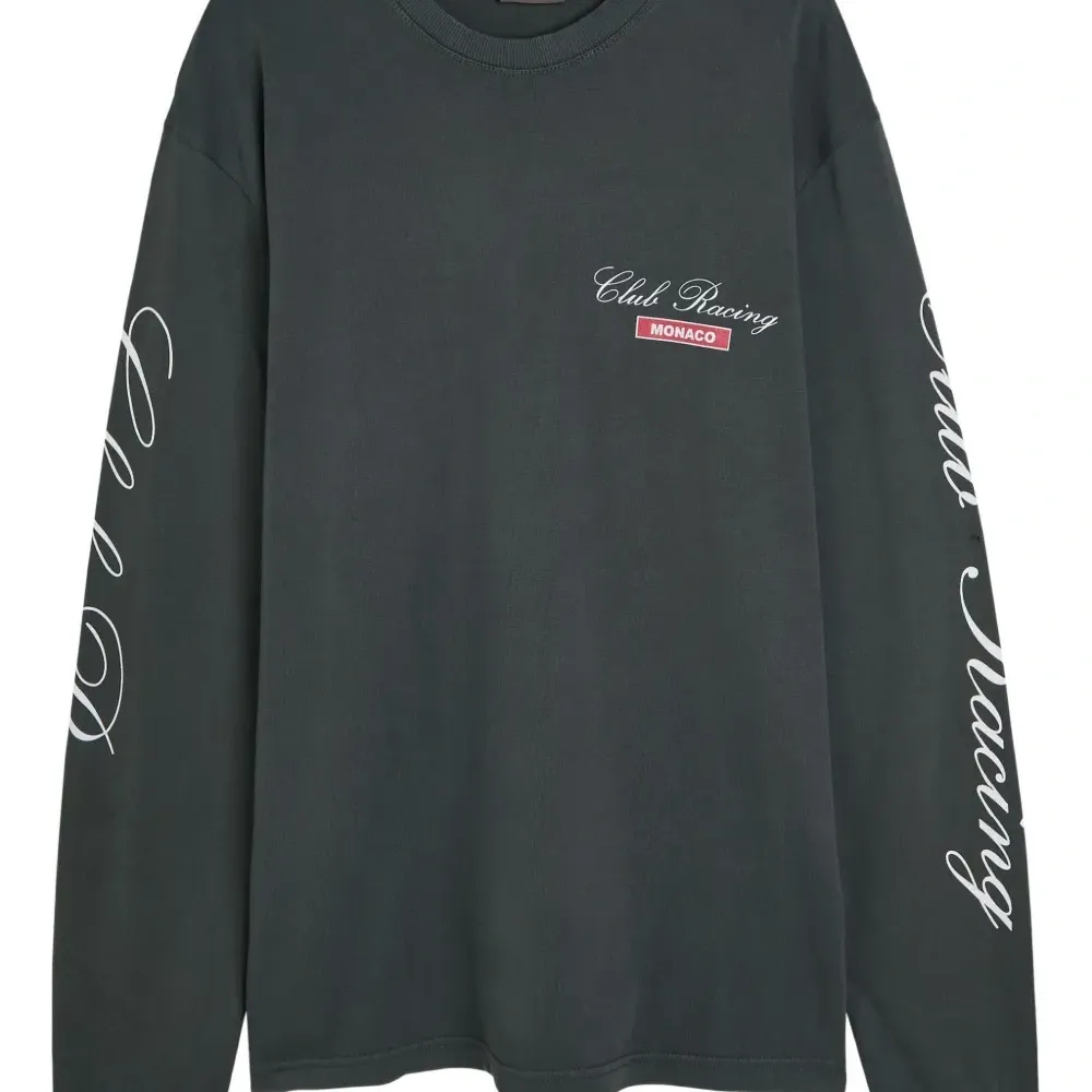 Футболка с длинными рукавами и принтом