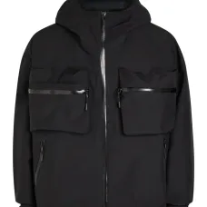 Куртка с капюшоном и карманами на молнии